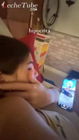 Mel Maia mostrando o decote nos stories do Insta